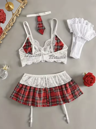 Komplet bielizny w stylu sexy uczennicy