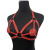 Czerwony harness damski z osłonkami na biust wykonany ze skóry ekologicznej. Regulowane paski, metalowe nity i efektowny design. Idealny do stylizacji BDSM, sesji zdjęciowych oraz odważnej bielizny erotycznej.